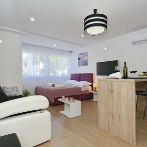  Appartamento Two New By The Town Center Croazia